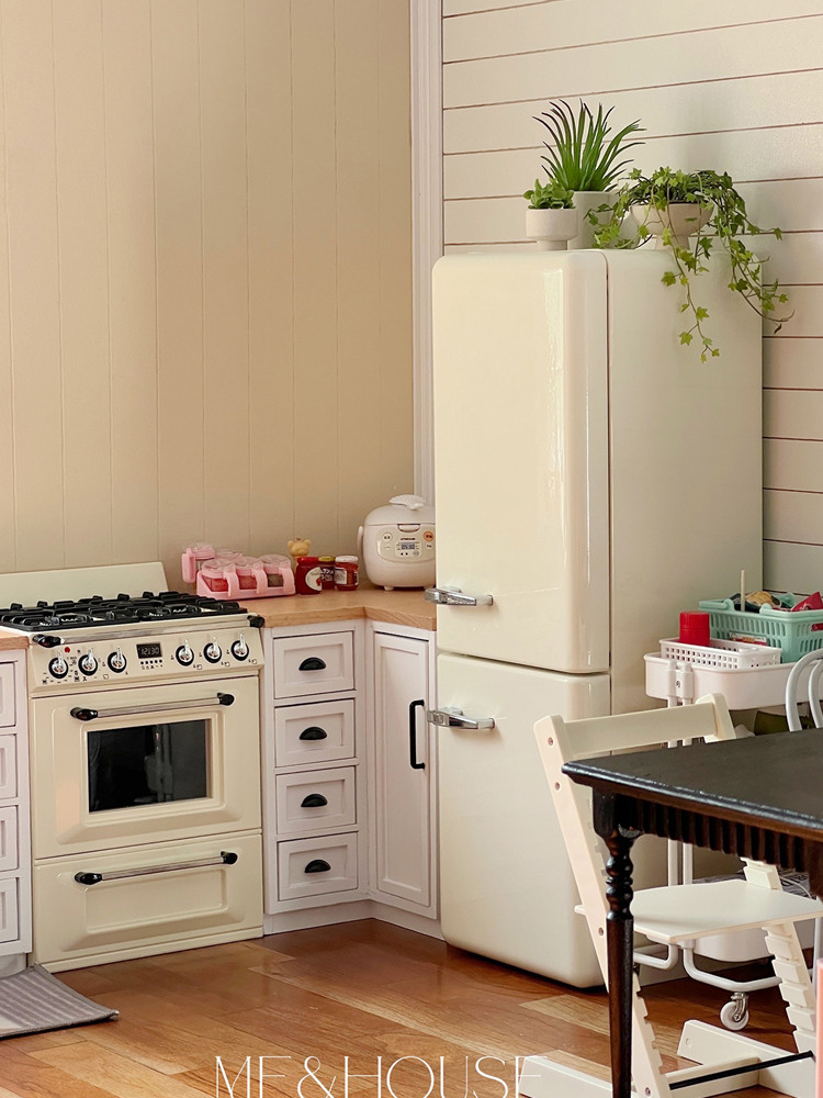 Kitchen Q - 1/6 Doll House Model Furniture Accessories
